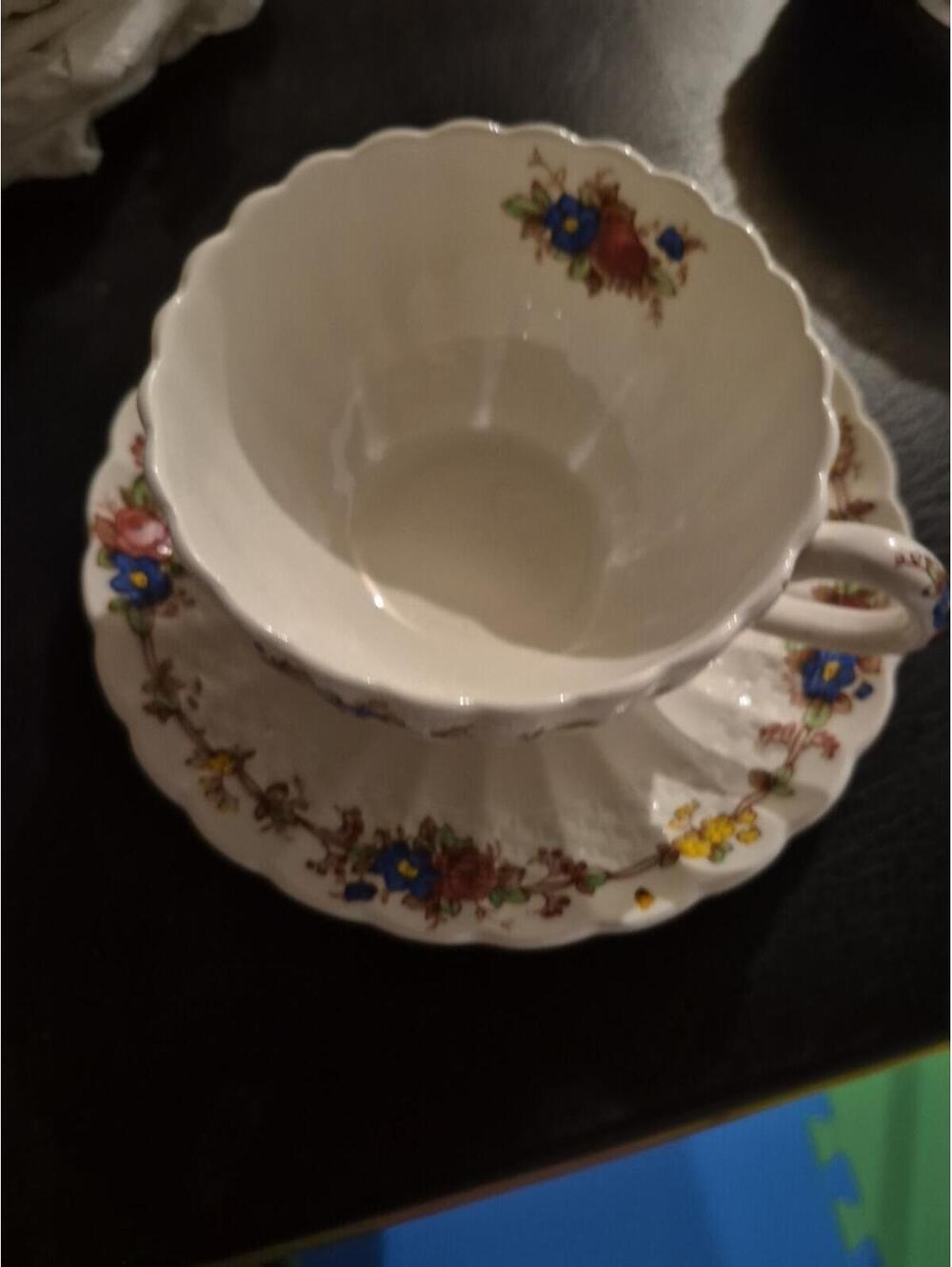 Copeland Spode Hazel Dell Pattern 1 Teacups-1 Saucer - Made In England - Picture 2 of 7